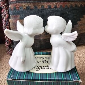 Kissing Angels Figurines Set of 2 White Porcelain Bisque 3 3/4 High. Vintage